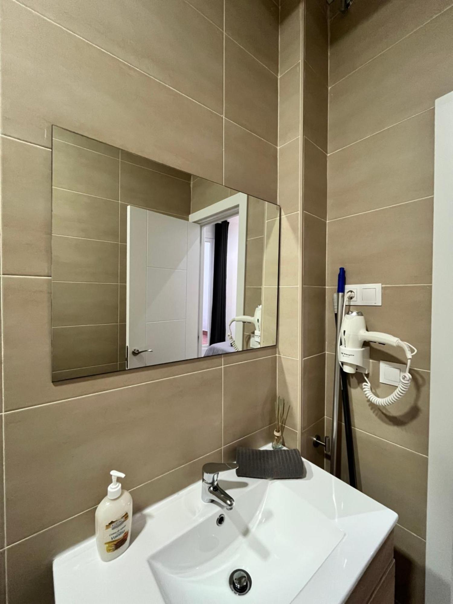 Premium Marmoles Apartments مالقة المظهر الخارجي الصورة